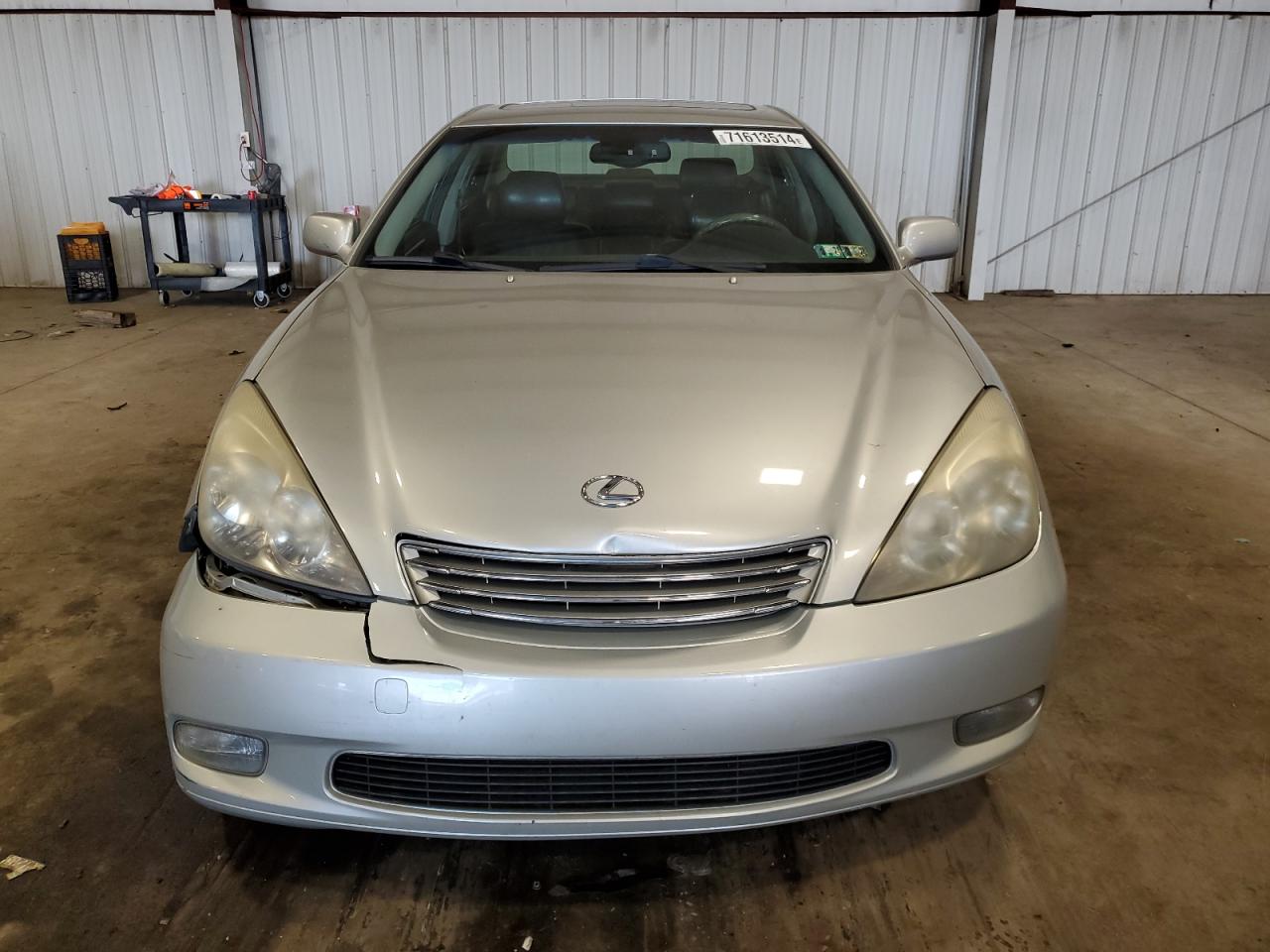 2002 Lexus ES - Image 5