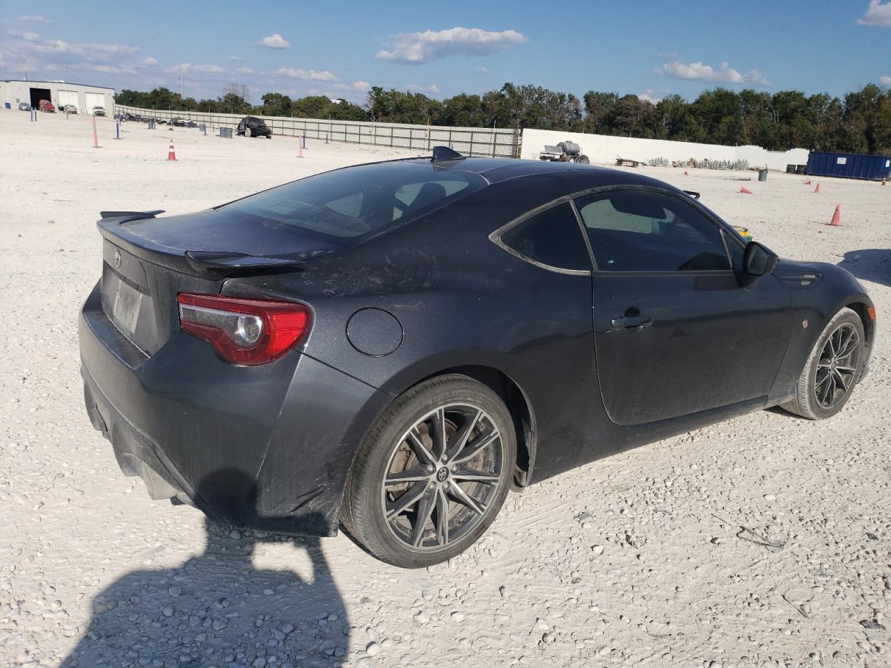 JF1ZNAA15H8702341 2017 Toyota 86 Base