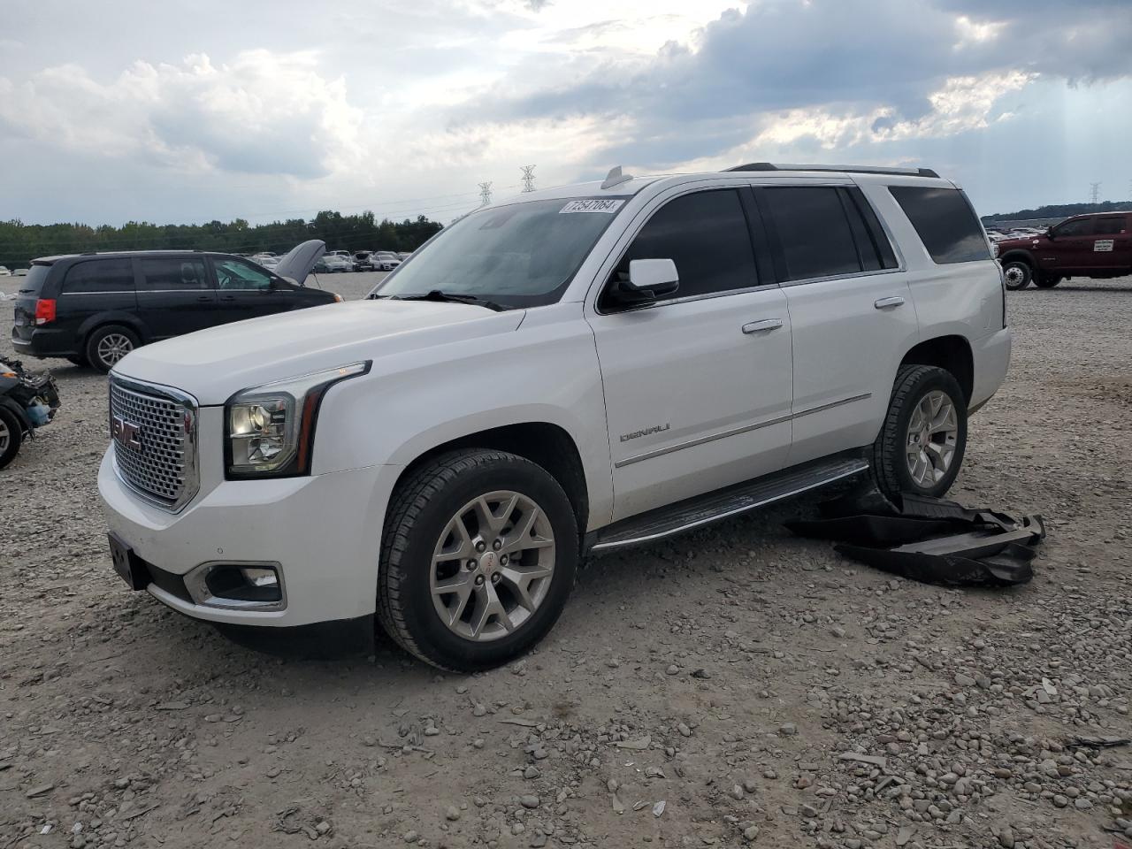 2016 GMC Yukon - Image 1