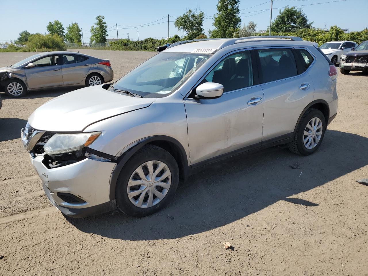 5N1AT2MT4FC913858 2015 NISSAN ROGUE - Image 1