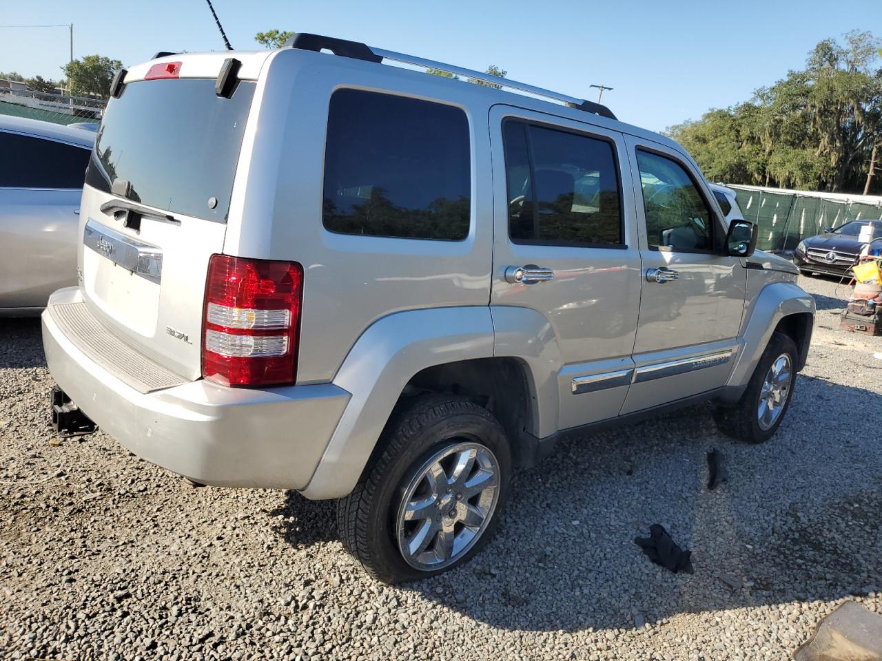 2008 Jeep Liberty (North America) - Image 3