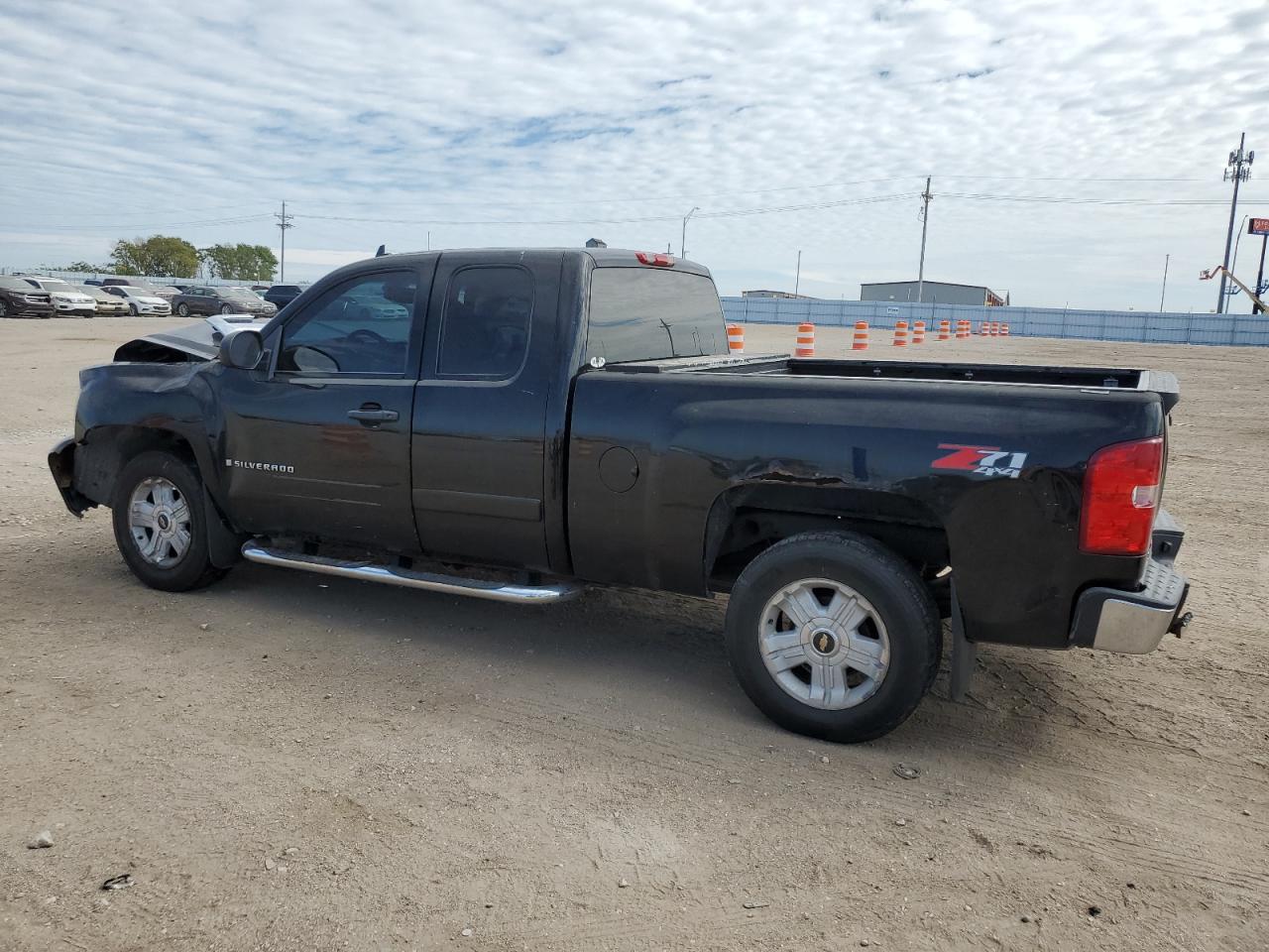2008 Chevrolet Silverado - Image 2