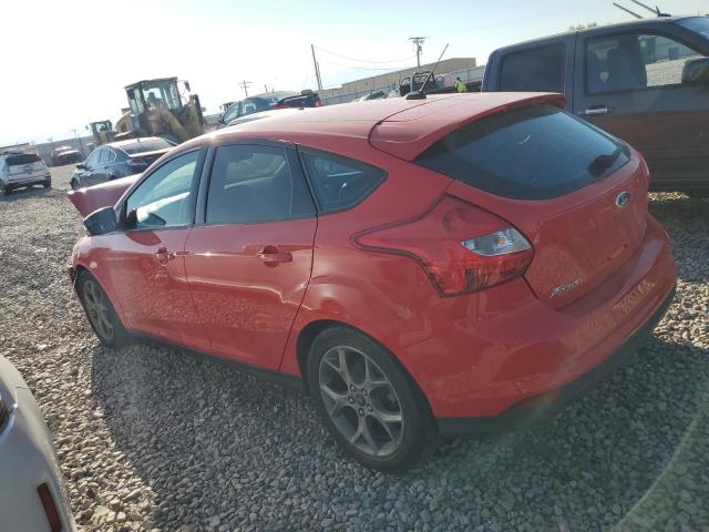  FORD FOCUS 2014 Красный