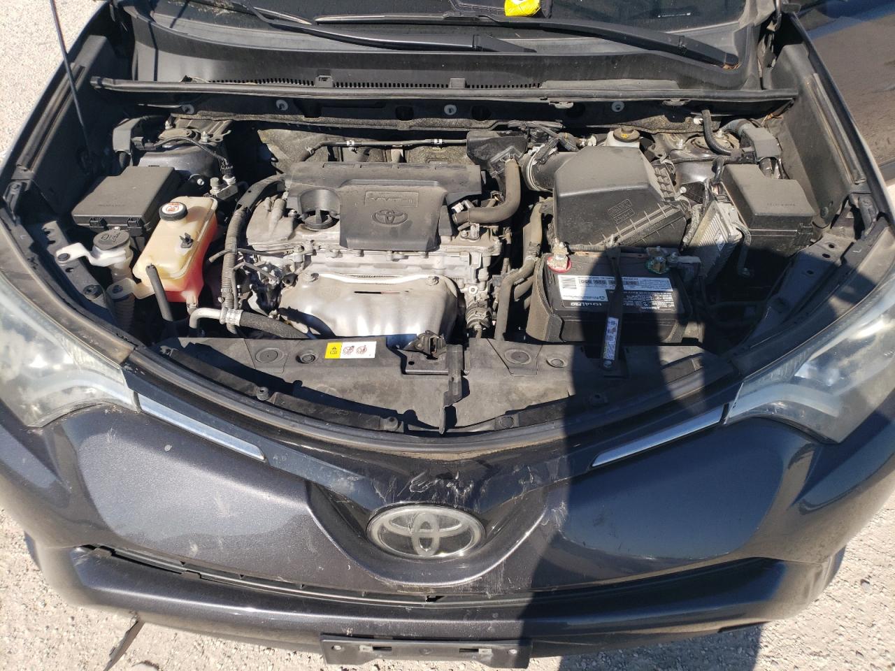 JTMZFREV9HJ126930 2017 Toyota Rav4 Le