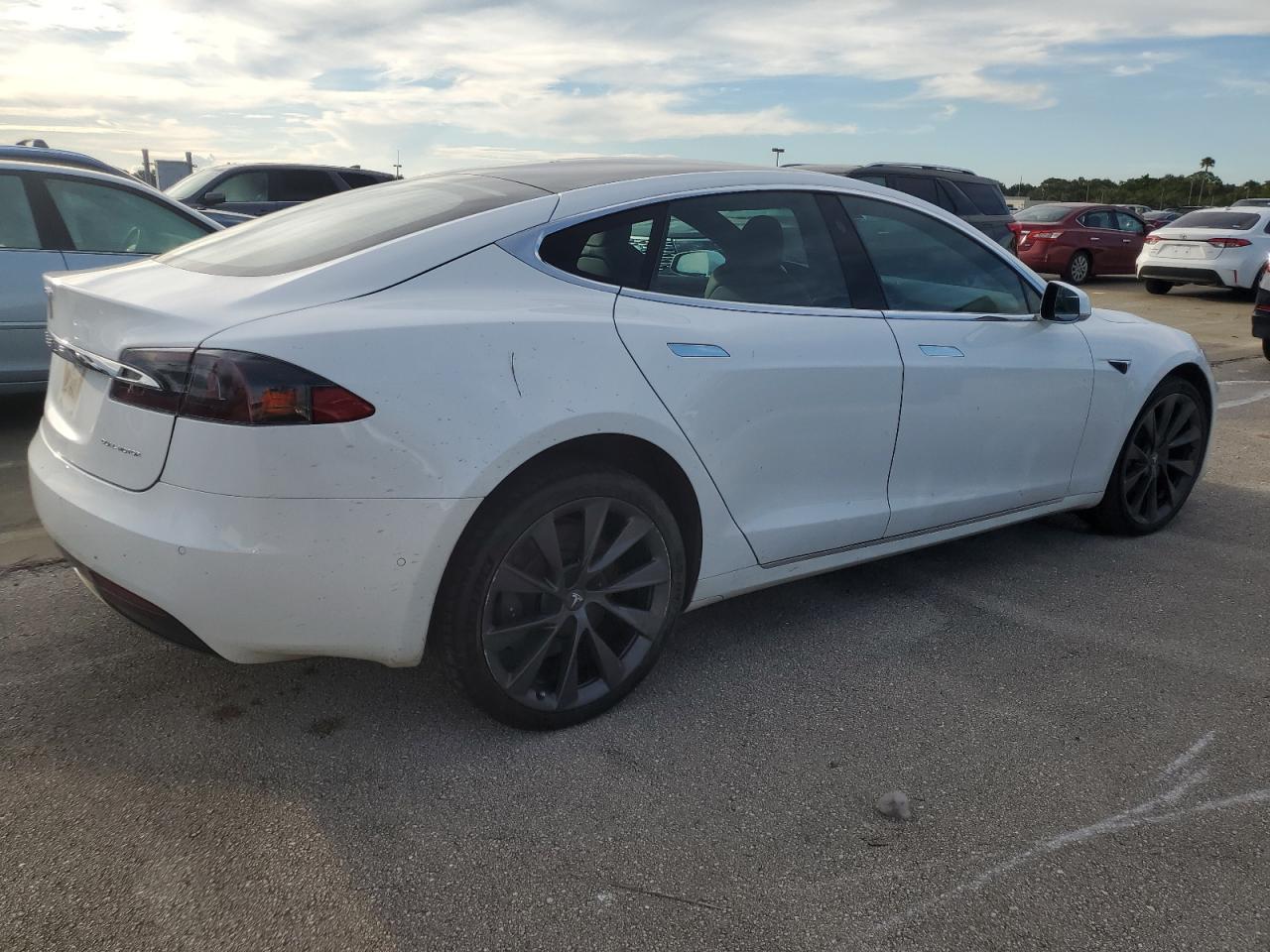 5YJSA1E27MF424174 2021 Tesla Model S