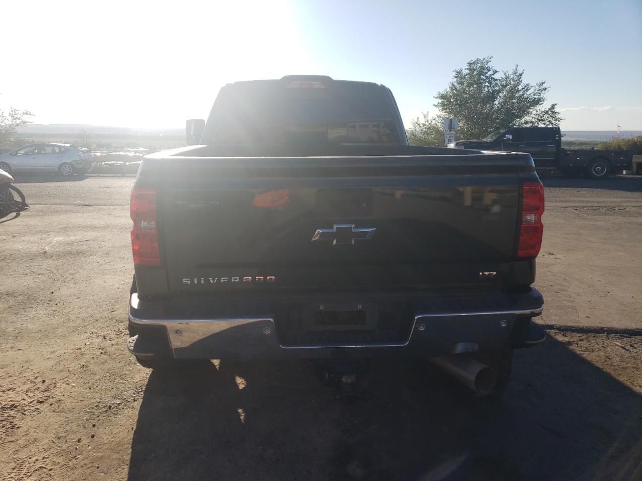 1GC1KWEY5JF288144 2018 Chevrolet Silverado K2500 Heavy Duty Ltz