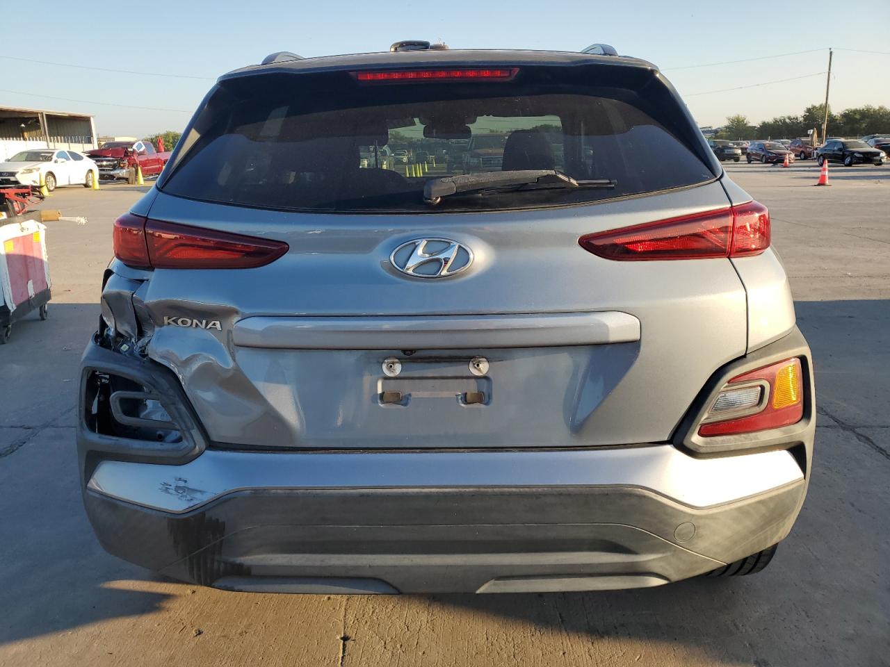 2018 Hyundai Kona Sel VIN: KM8K22AA4JU137499 Lot: 71777324