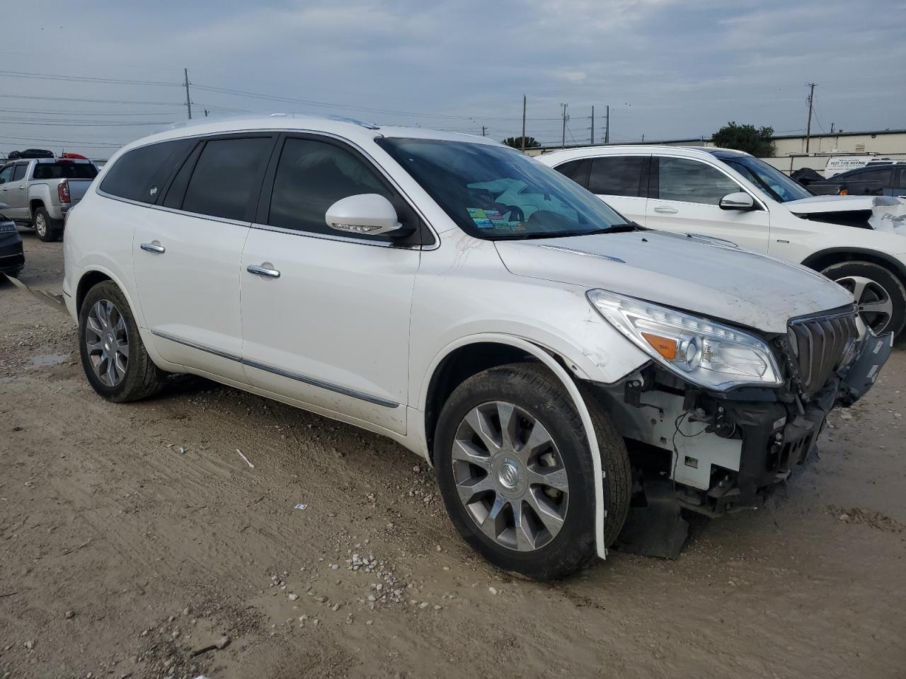 VIN 5GAKRBKDXHJ102665 2017 BUICK ENCLAVE no.4