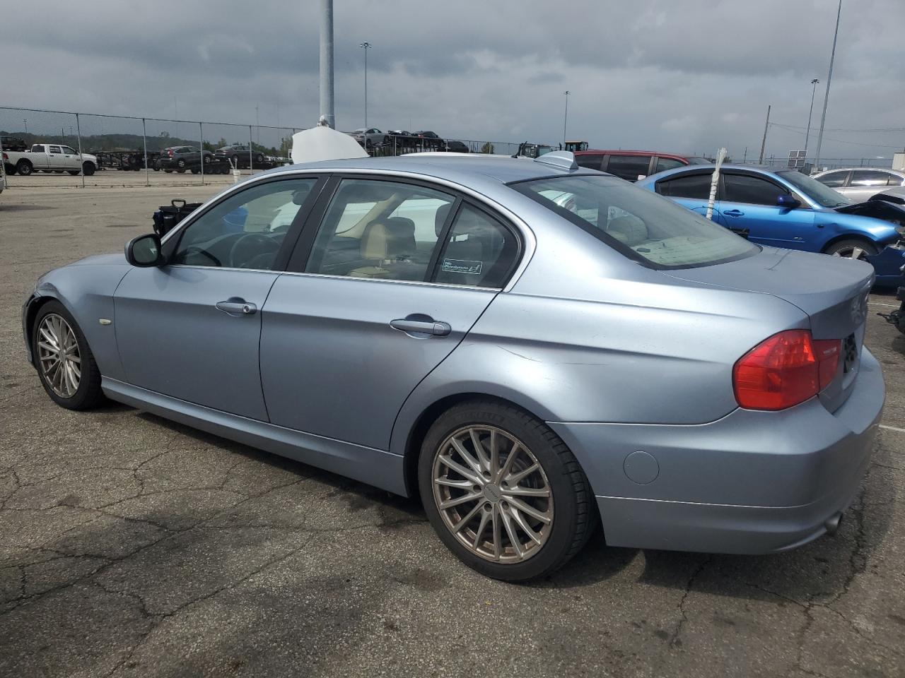2011 BMW 3er - Image 2