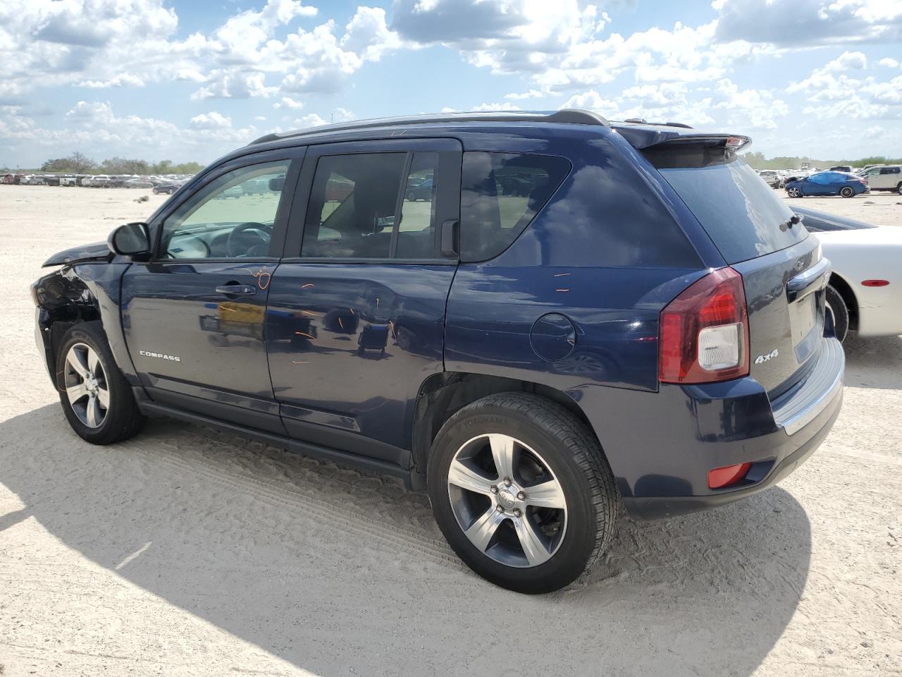 1C4NJDEB3GD557752 2016 Jeep Compass Latitude