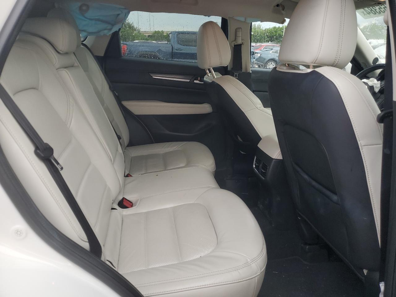 2017 Mazda CX-5 - Image 11