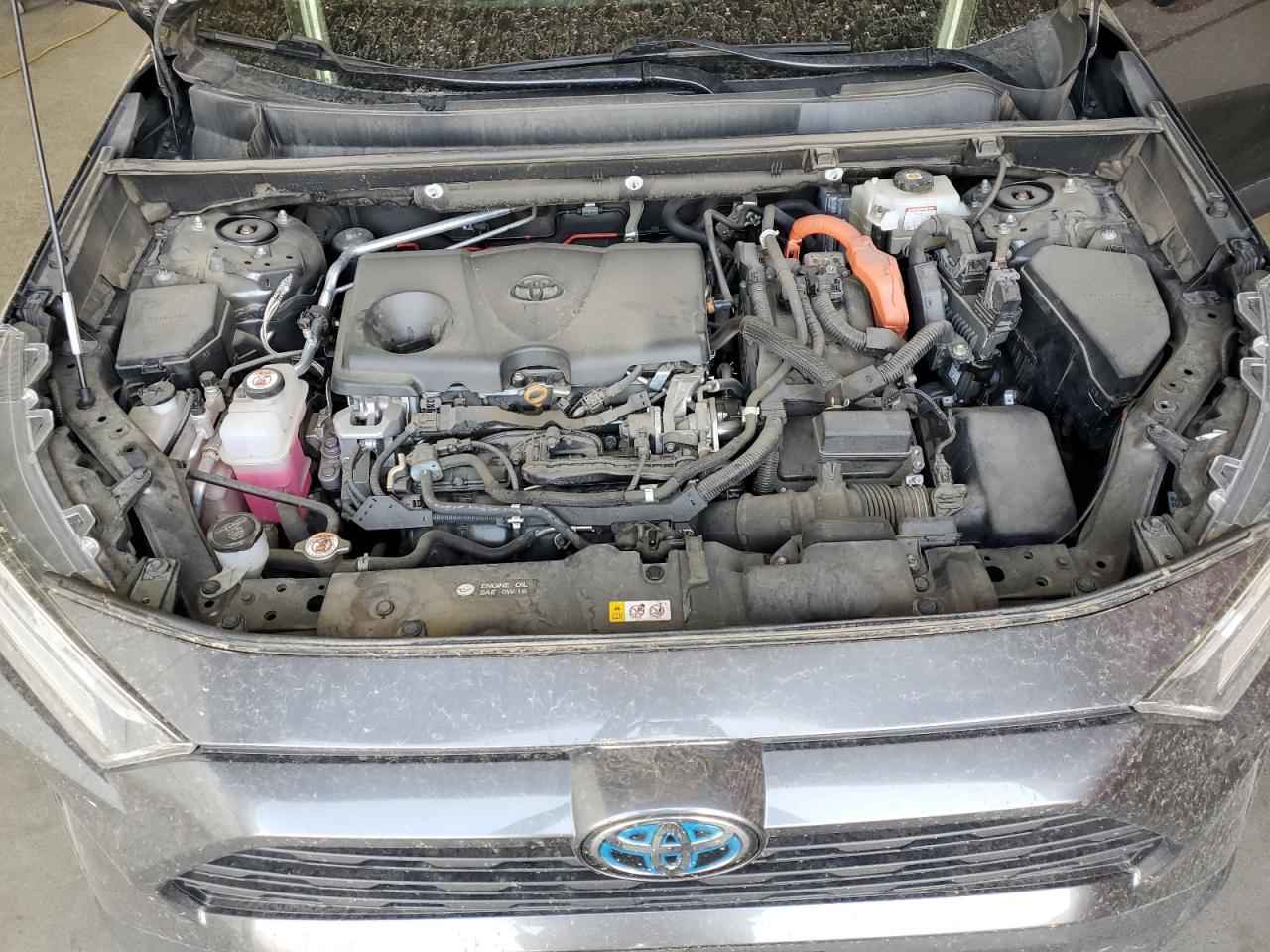 4T3R6RFV8MU011570 2021 Toyota Rav4 Xle