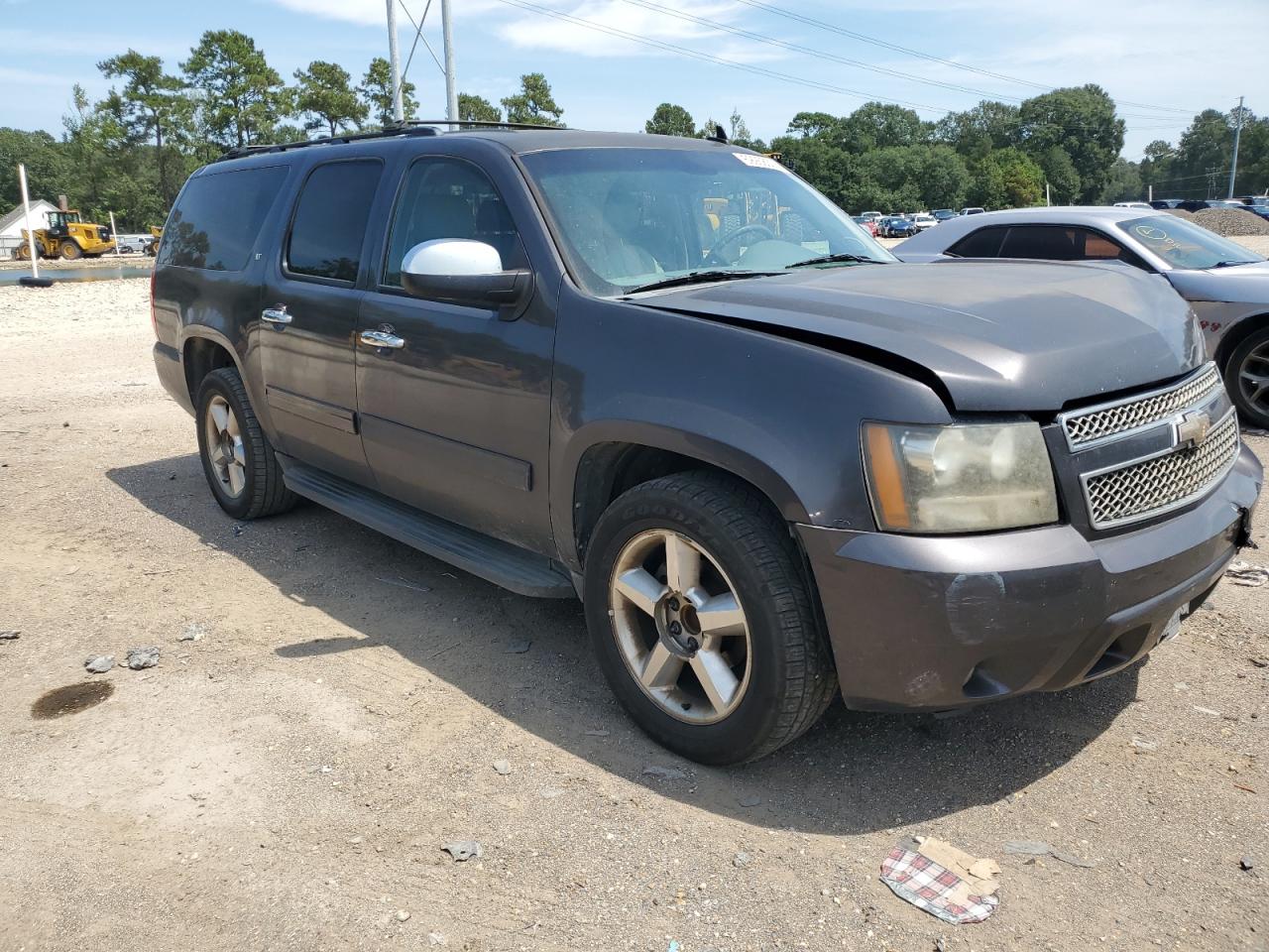 2010 Chevrolet Suburban - Image 4