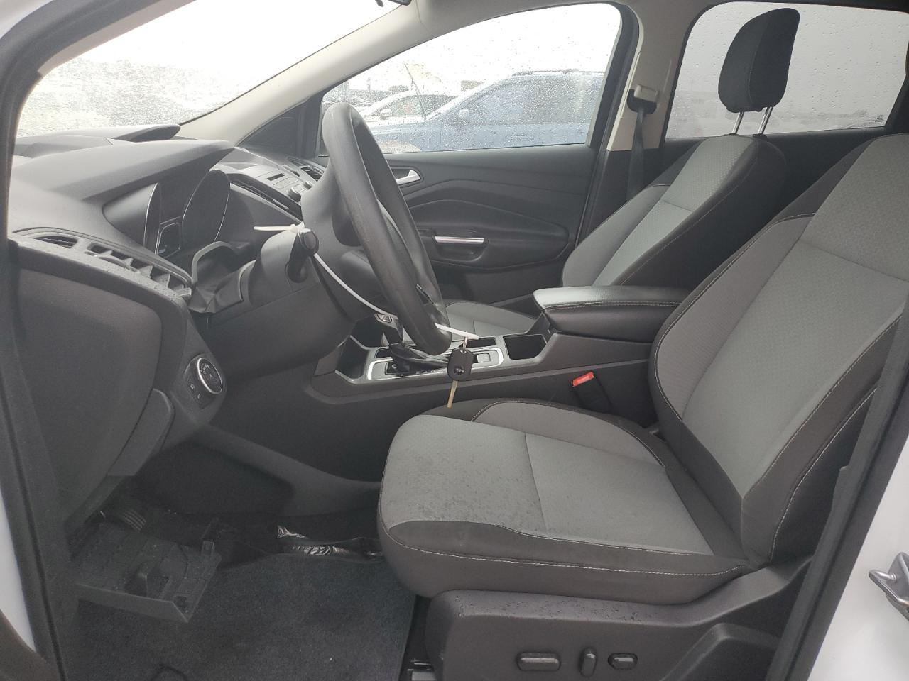 1FMCU9GD7JUC87082 2018 Ford Escape Se