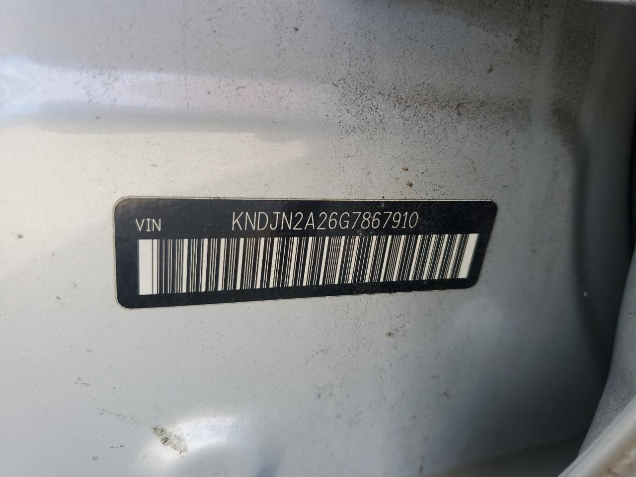 KNDJN2A26G7867910 2016 Kia Soul