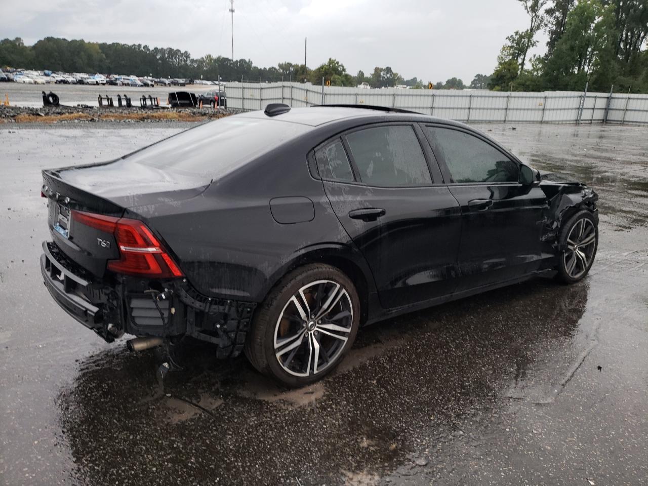 2021 Volvo S60 - Image 3