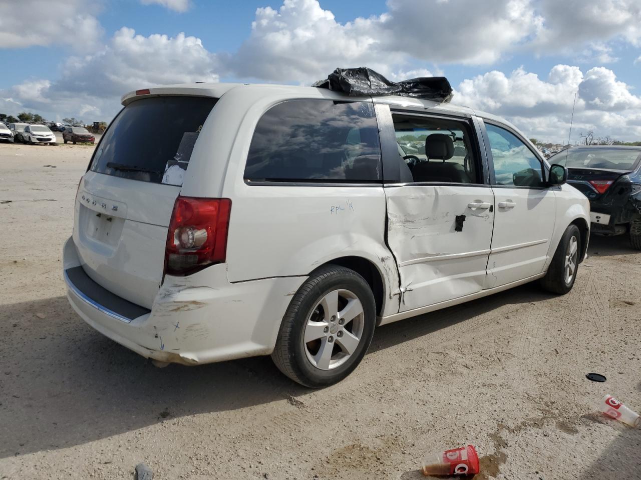 2013 Dodge Caravan - Image 3