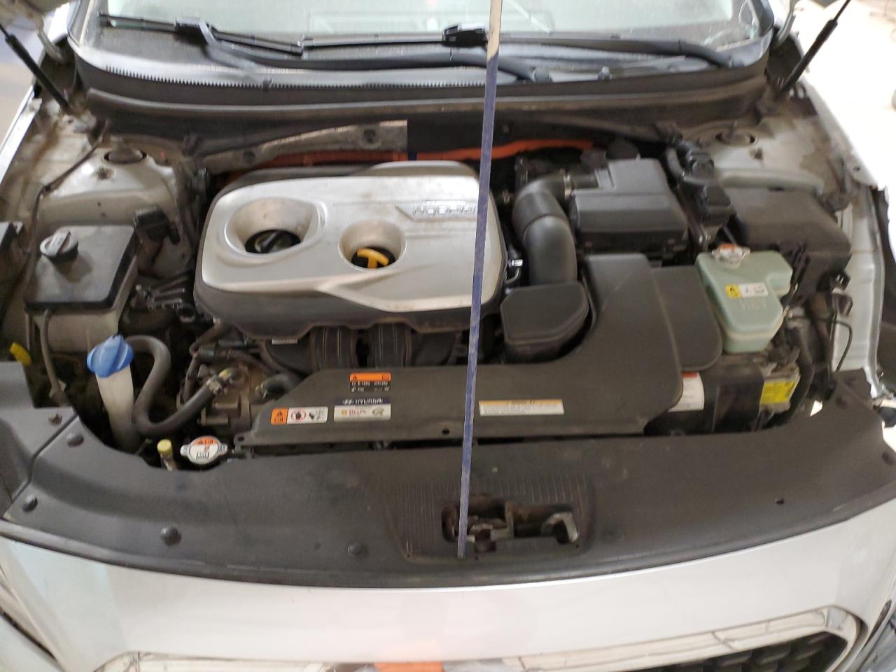 2017 Hyundai Sonata Hybrid VIN: KMHE34L15HA048006 Lot: 69826364