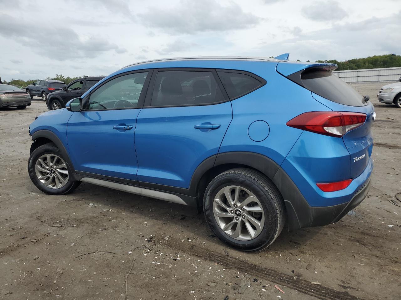 KM8J33A46HU407271 2017 HYUNDAI TUCSON - Image 2