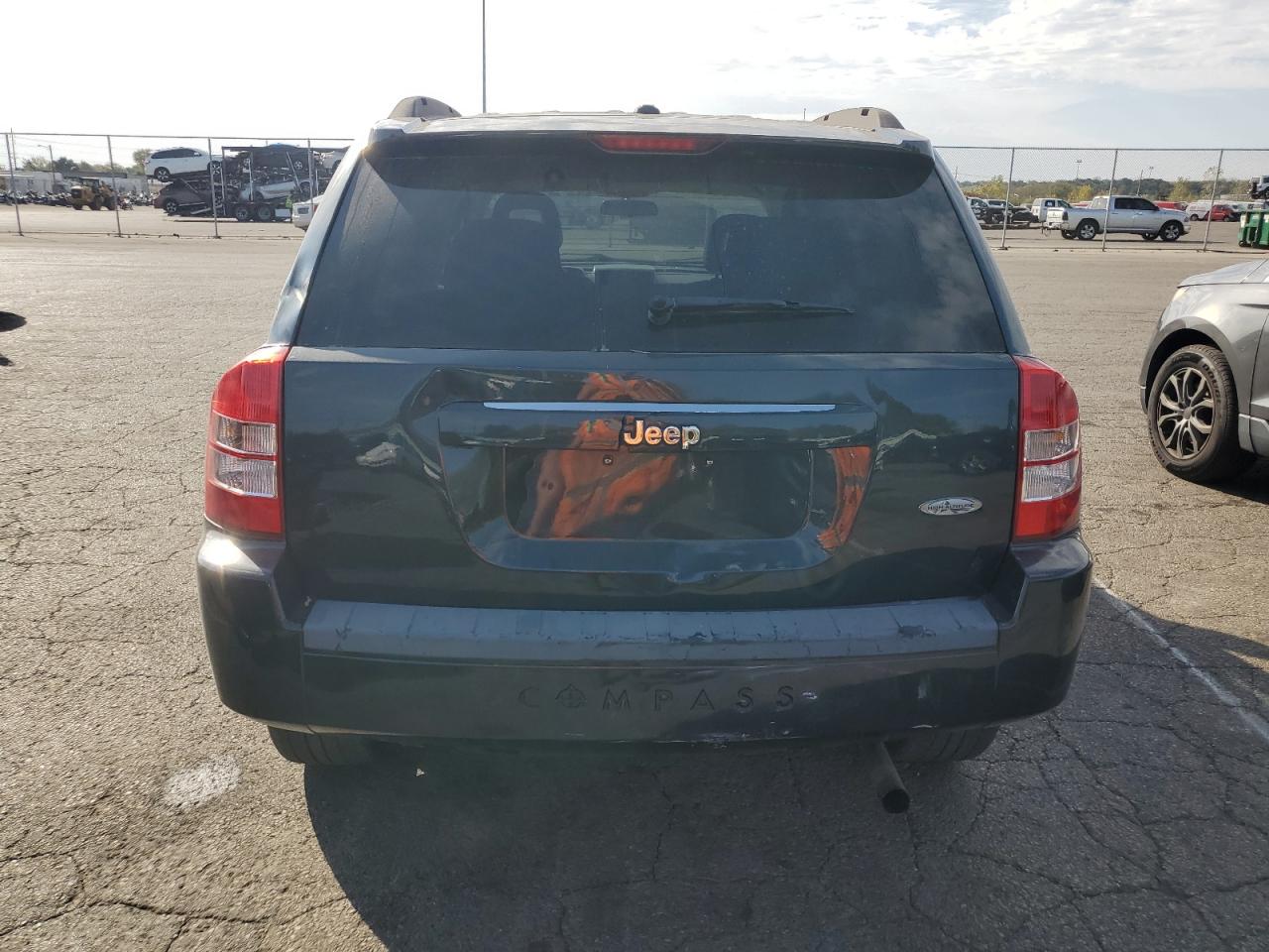 2007 Jeep Compass VIN: 1J8FT47W67D359075 Lot: 72416724