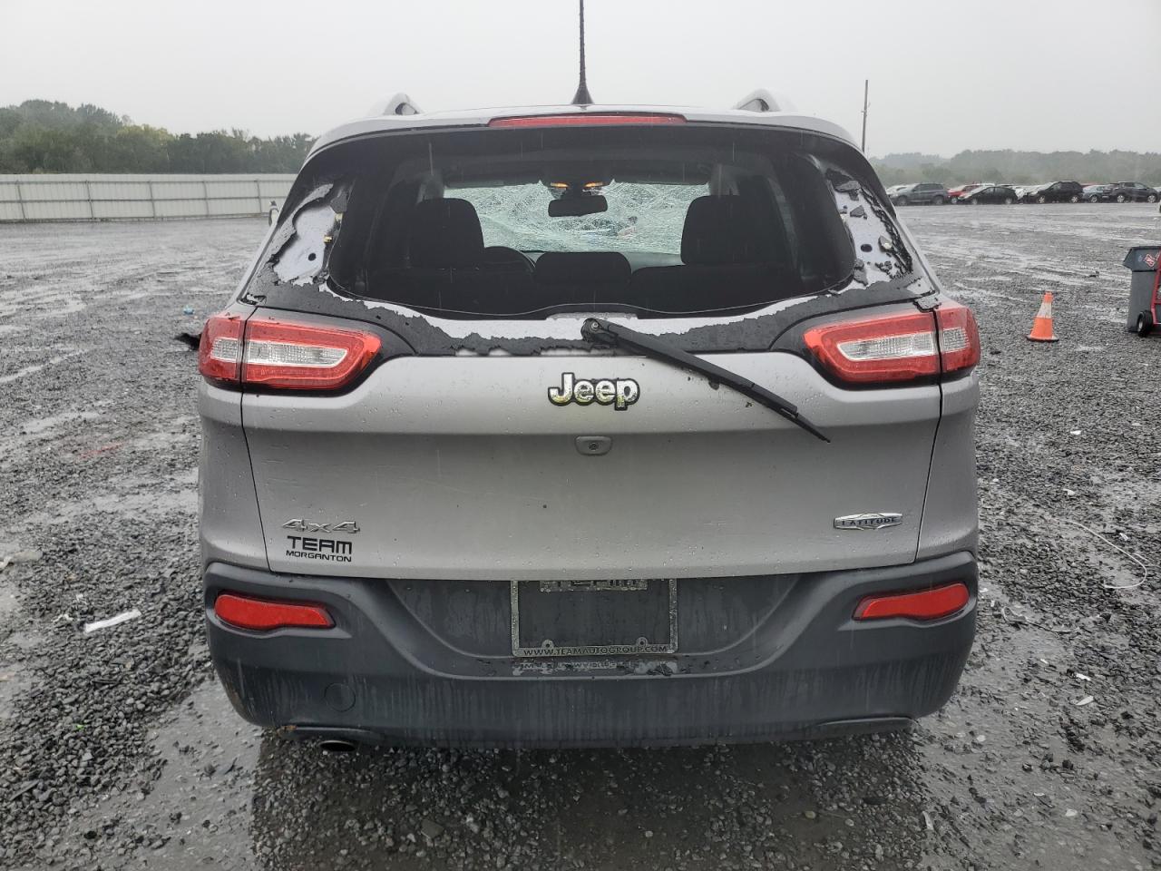 2018 Jeep Cherokee Latitude VIN: 1C4PJMCBXJD516814 Lot: 71620994