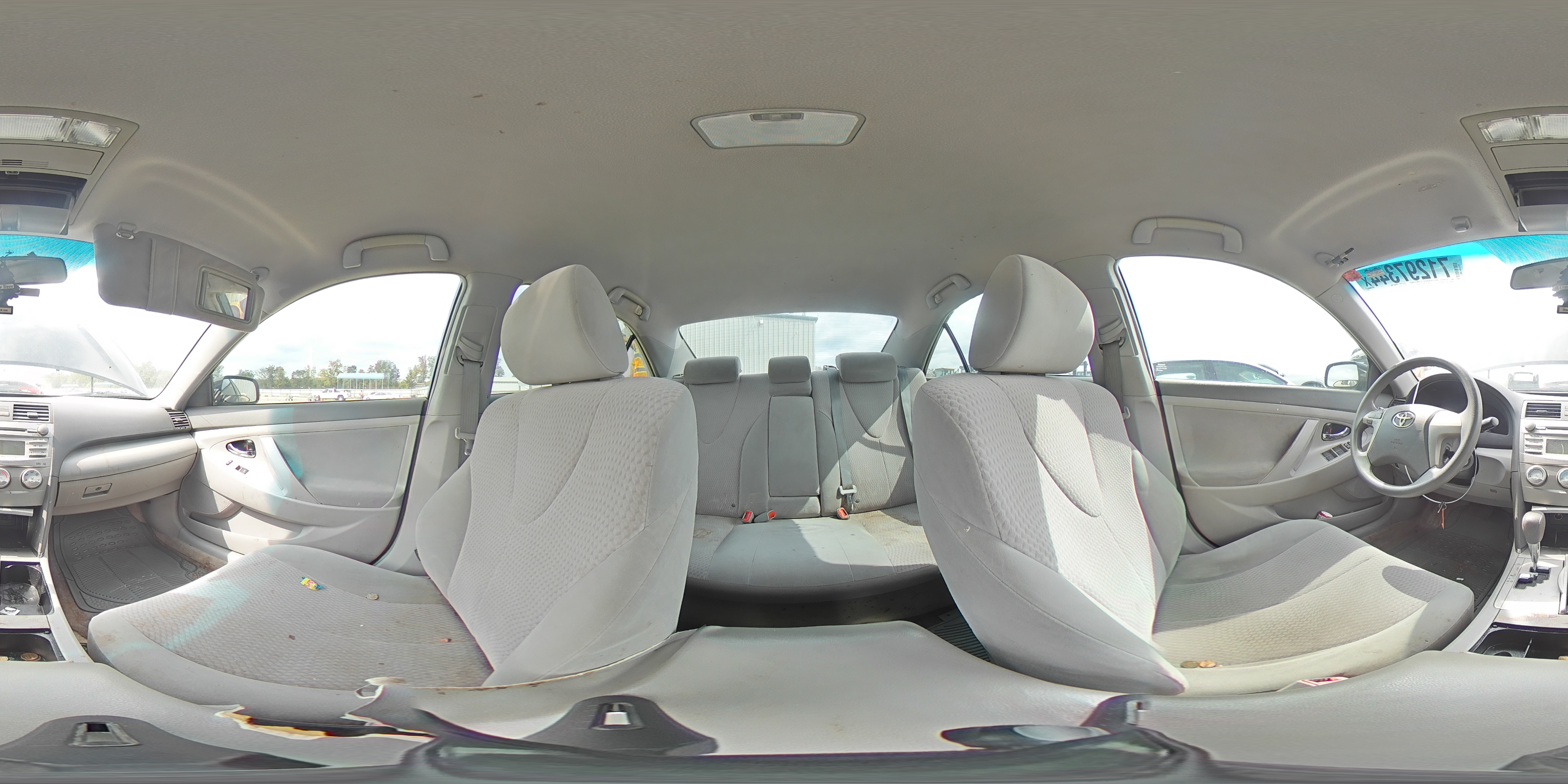 2011 Toyota Camry - Image 12