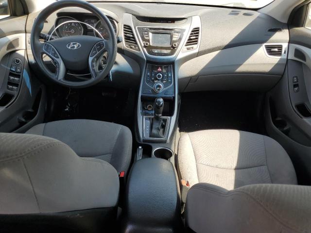 Sedans HYUNDAI ELANTRA 2015 Srebrny