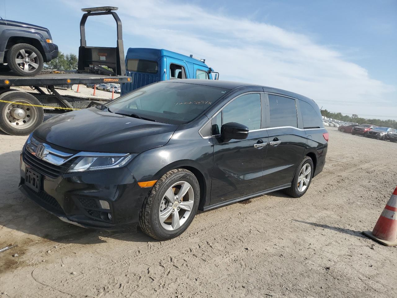 5FNRL6H57JB018192 2018 HONDA ODYSSEY - Image 1