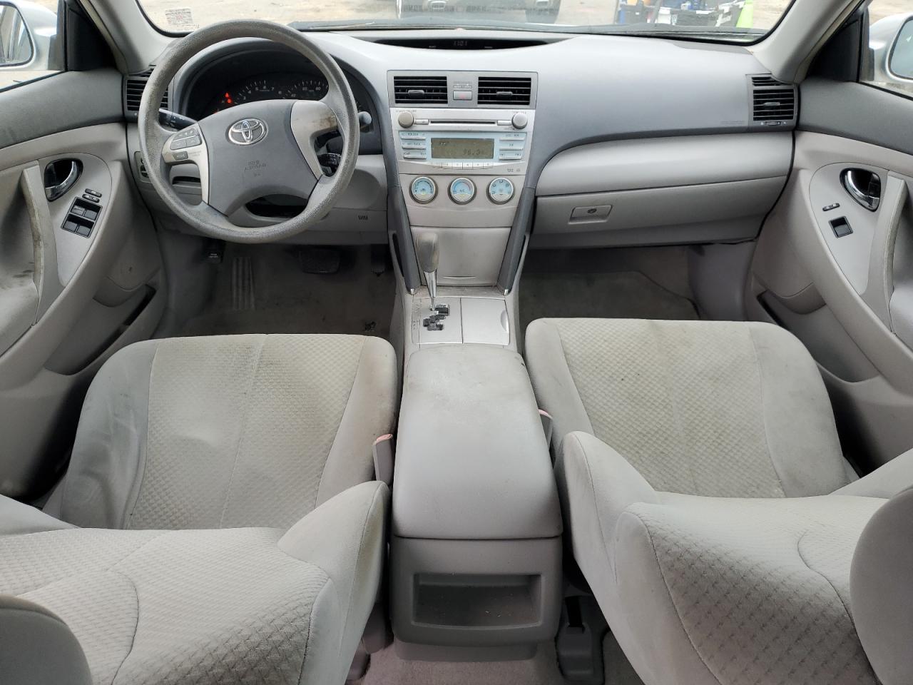 2009 Toyota Camry - Image 8