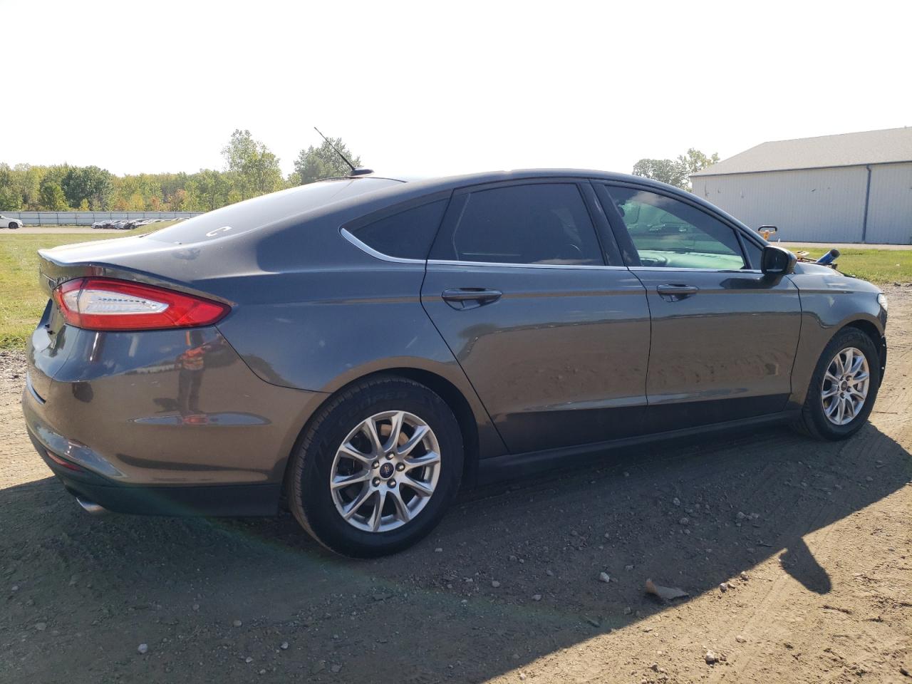 2016 Ford Fusion S VIN: 3FA6P0G77GR131676 Lot: 71605364