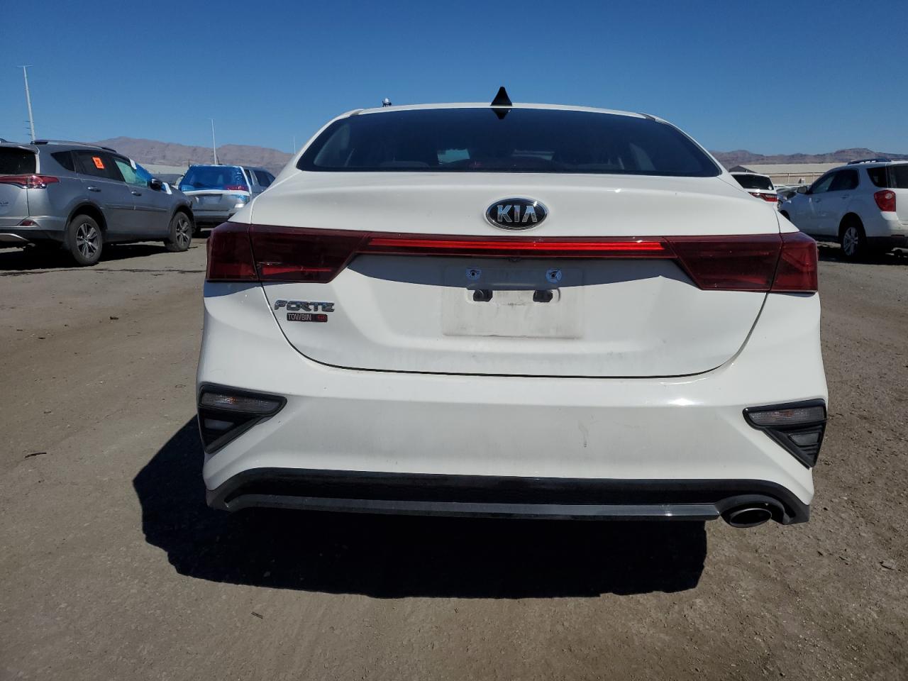 3KPF24AD2ME277128 2021 Kia Forte Fe