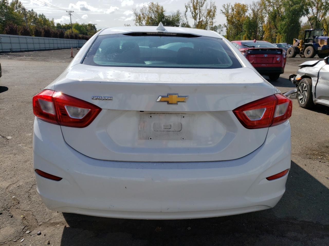2017 Chevrolet Cruze - Image 6