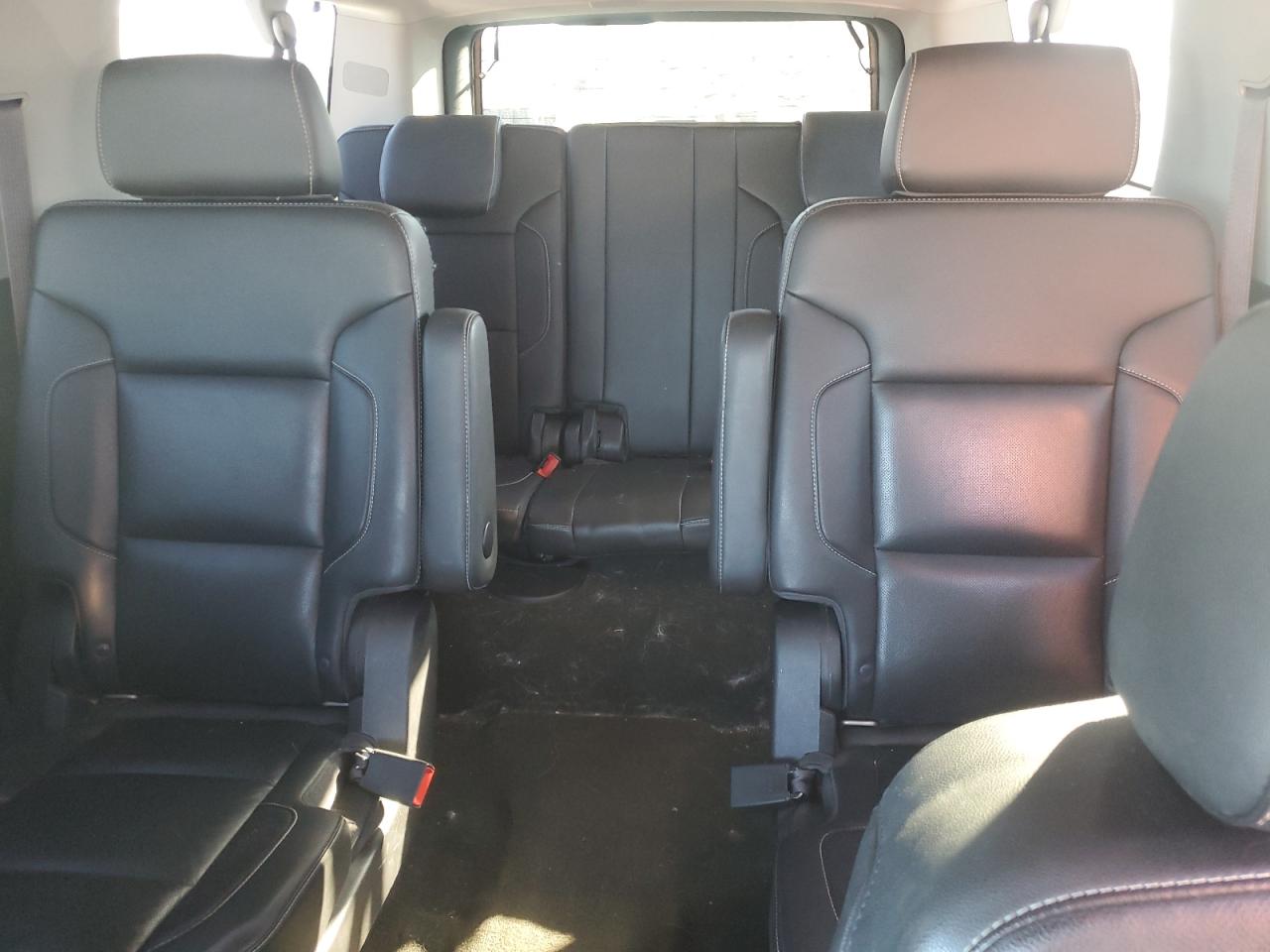 1GNSKJKC1HR325268 2017 Chevrolet Suburban K1500 Premier