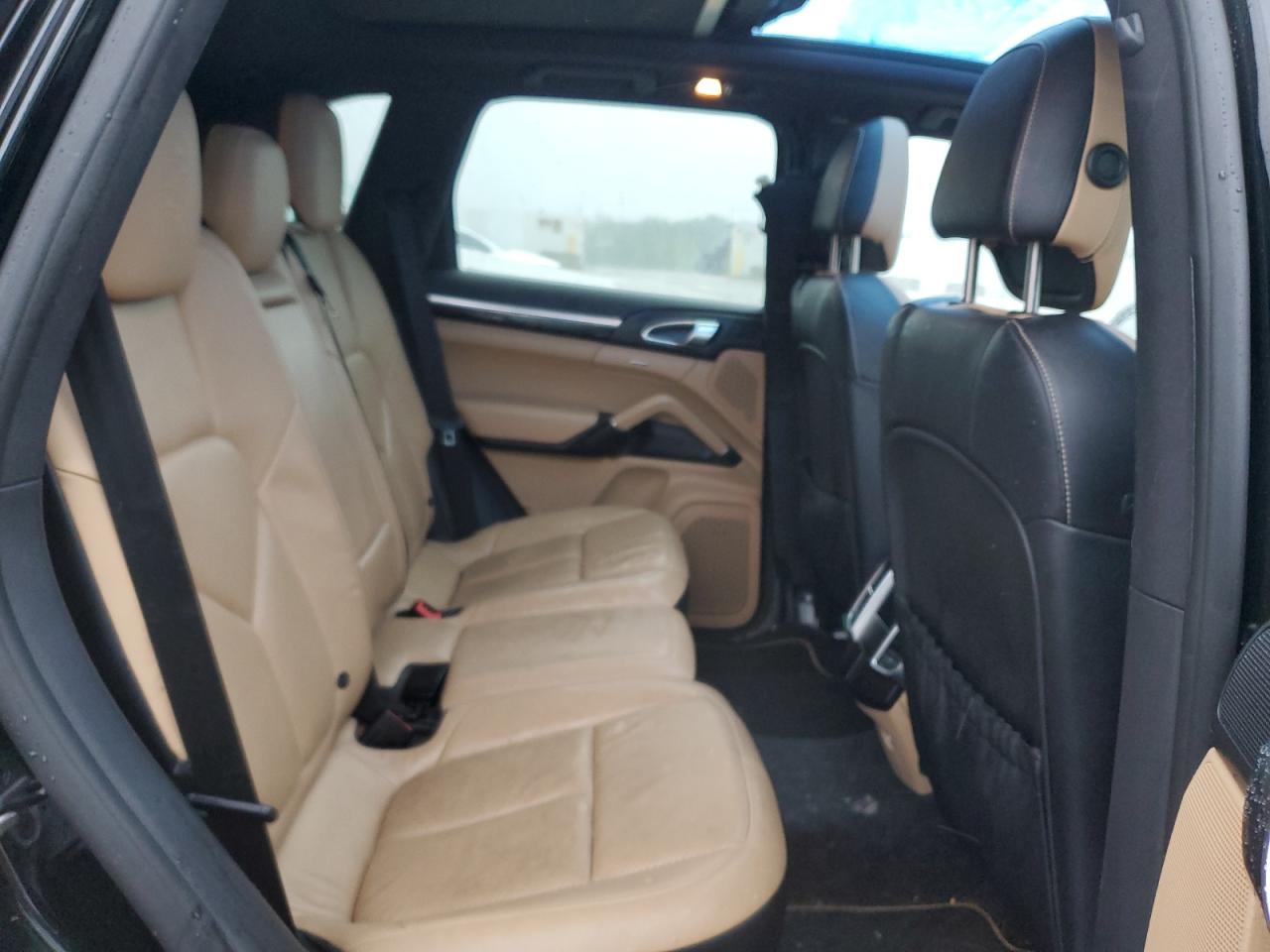 WP1AA2A28ELA95215 2014 Porsche Cayenne