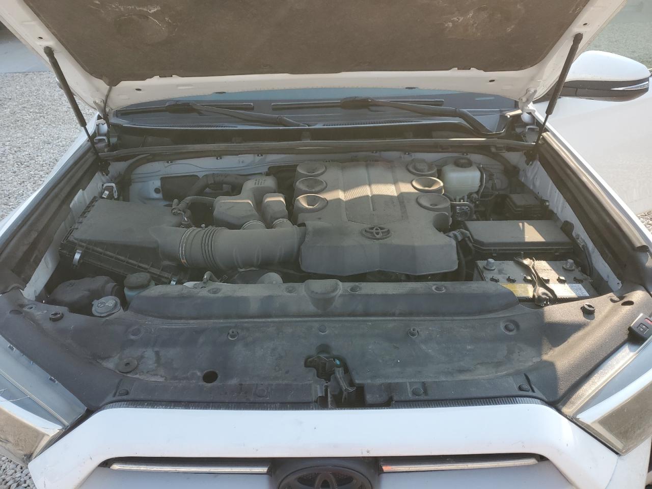 2020 Toyota 4Runner Sr5/Sr5 Premium VIN: JTEBU5JR2L5770615 Lot: 69325874