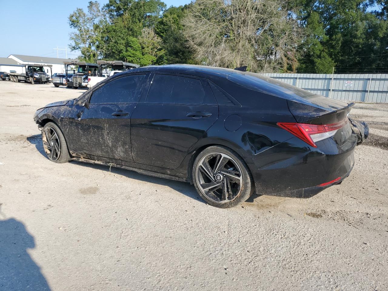 2023 Hyundai Elantra - Image 2