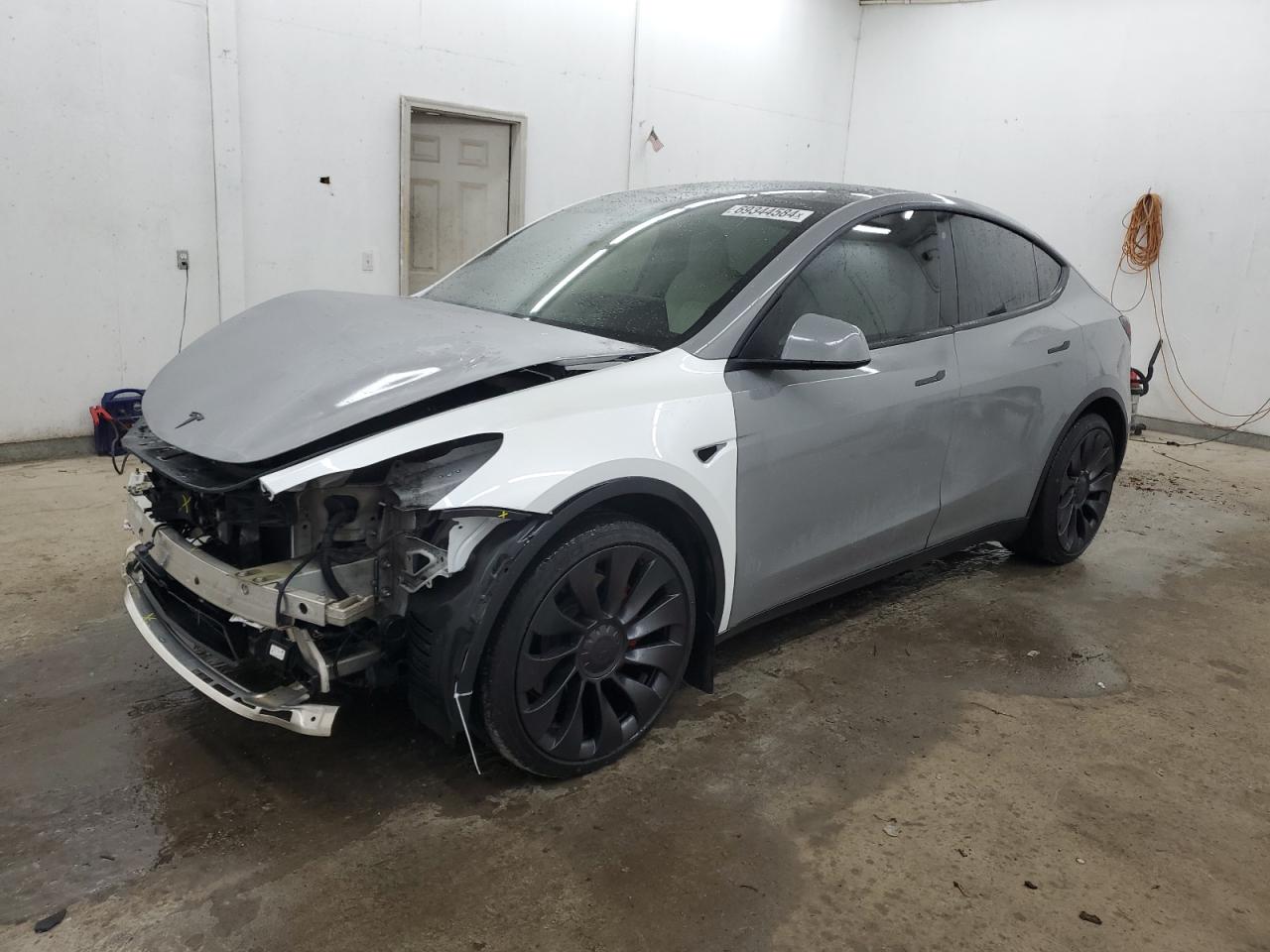 5YJYGDEE1LF034240 2020 TESLA MODEL Y - Image 1