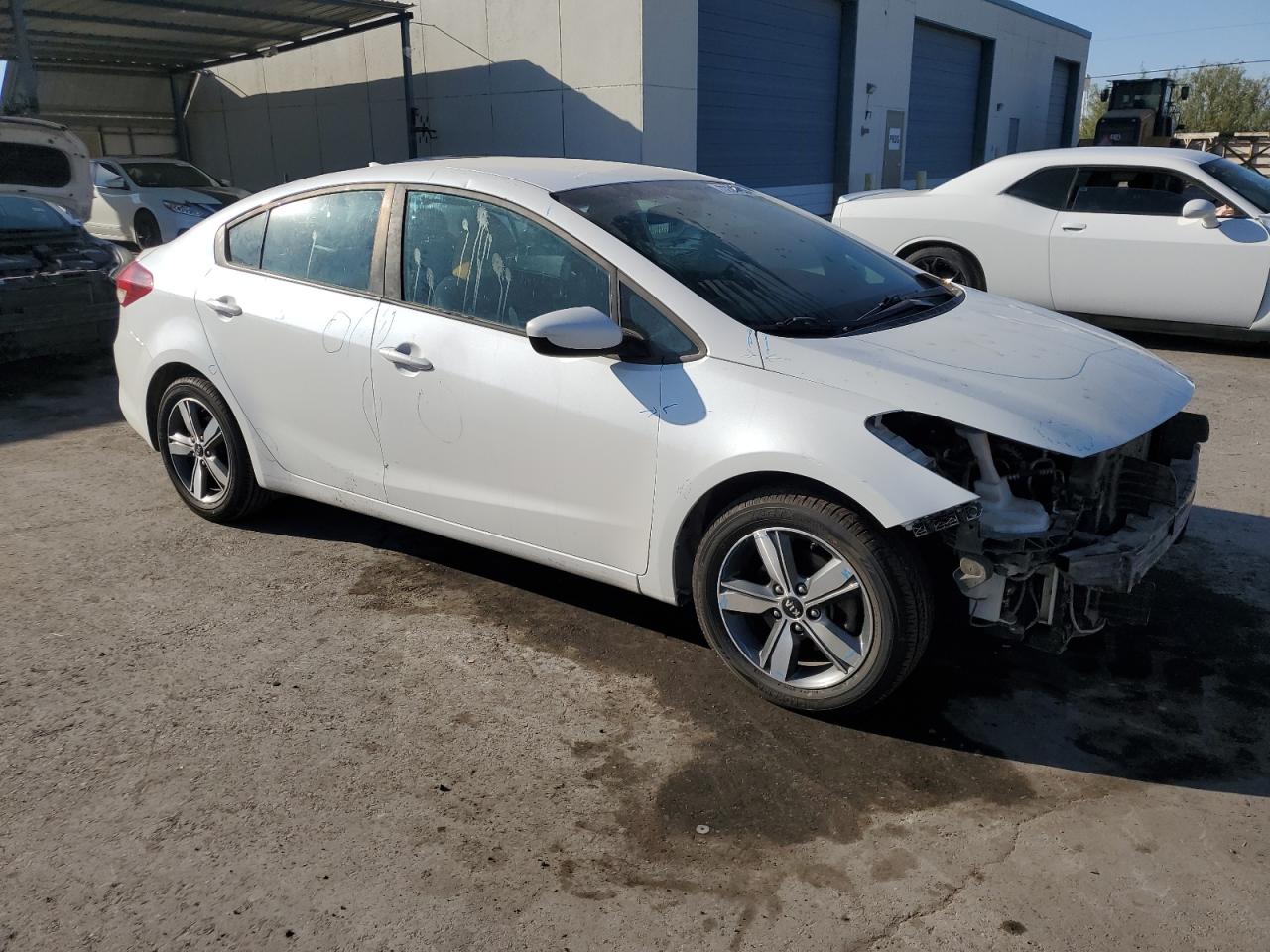 VIN 3KPFL4A79JE170922 2018 KIA FORTE no.4