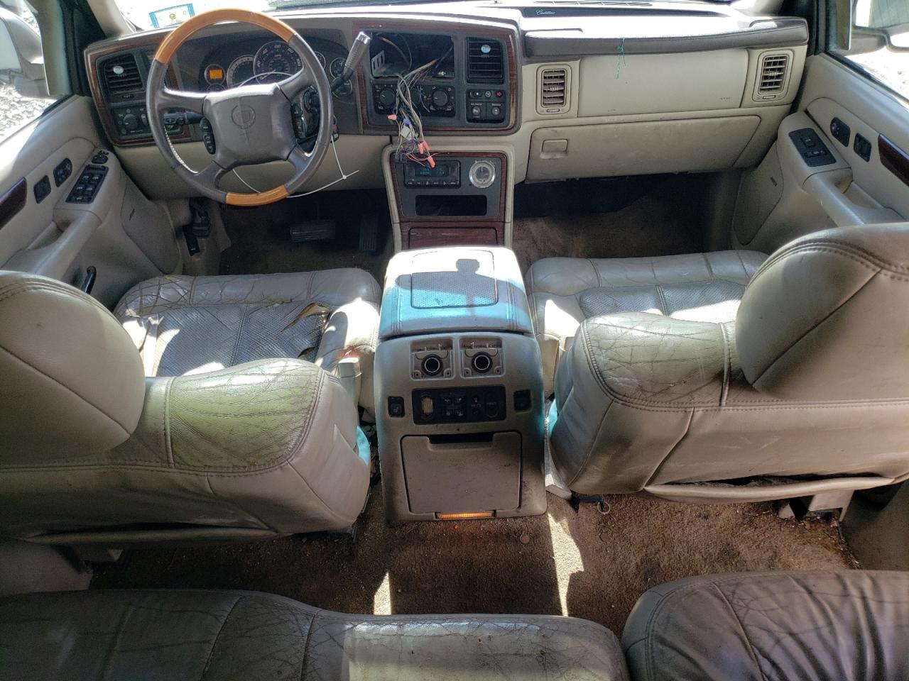 1GYEK63N22R276022 2002 Cadillac Escalade Luxury