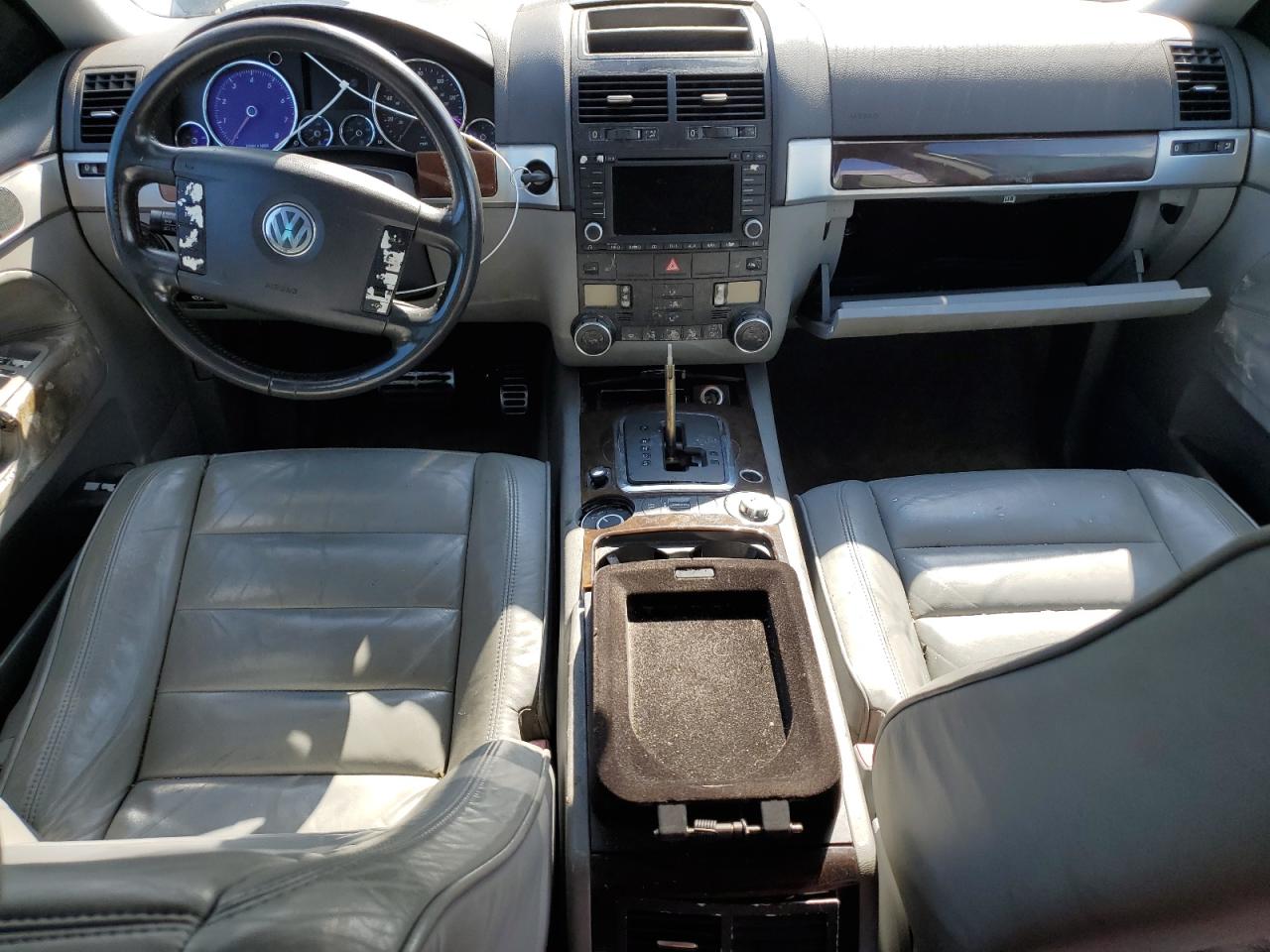 2004 Volkswagen Touareg 4.2 VIN: WVGCM67L54D003295 Lot: 70683444