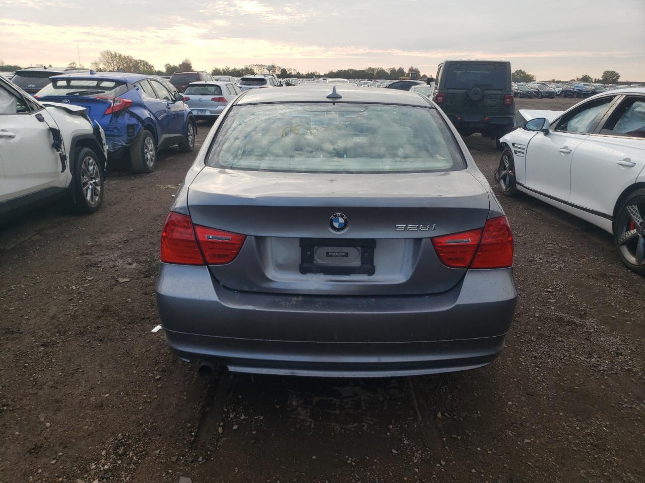 WBAPH7C5XBE850924 2011 BMW 328 I