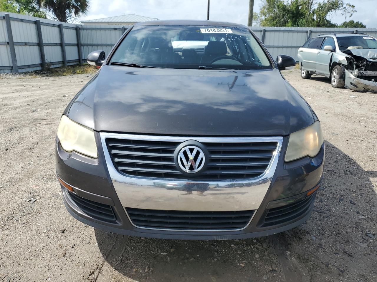 2006 Volkswagen Passat 2.0T Luxury VIN: WVWEK73C06P164895 Lot: 70183054