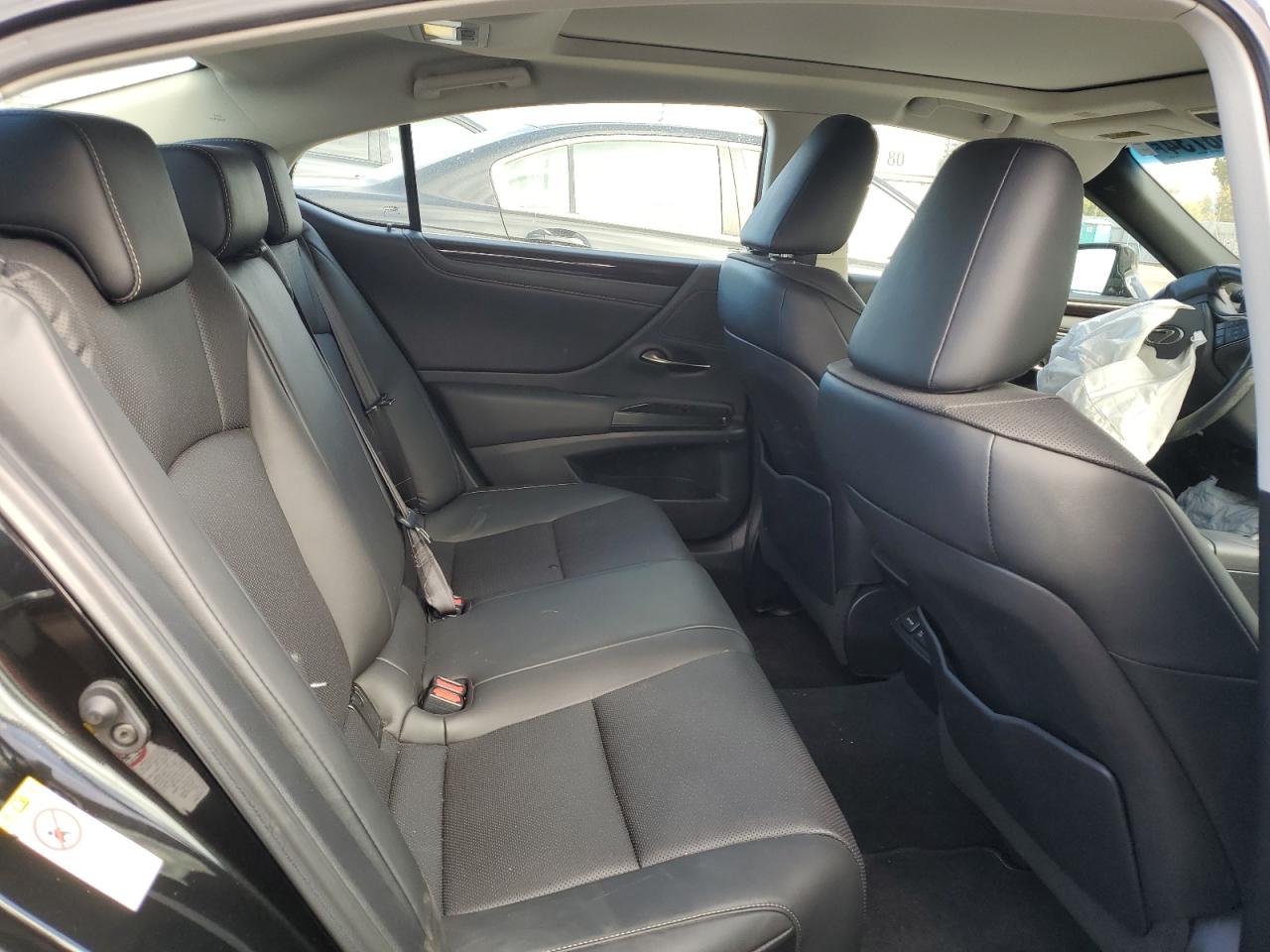 2019 Lexus ES - Image 10