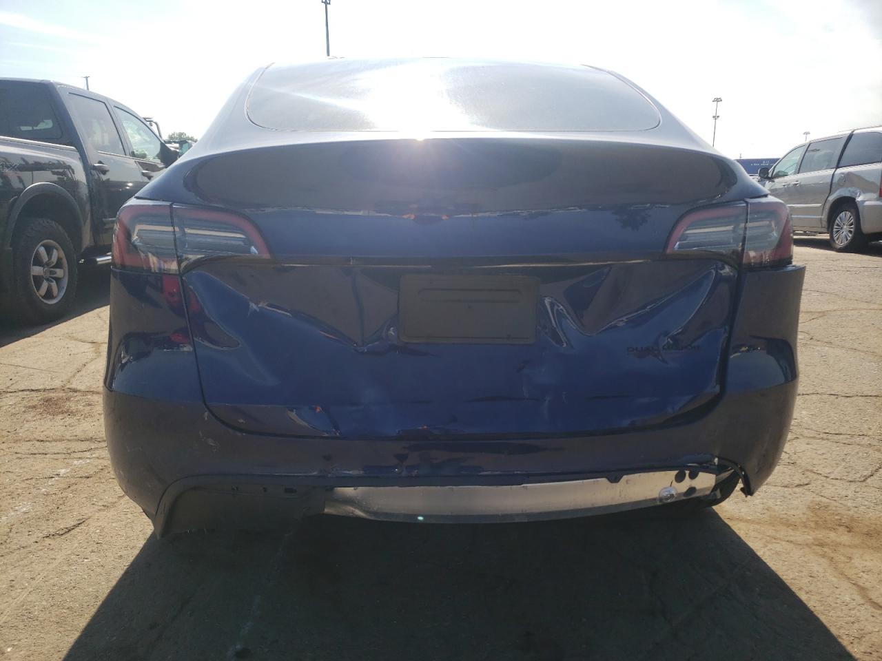 7SAYGDEE4RA251502 2024 Tesla Model Y