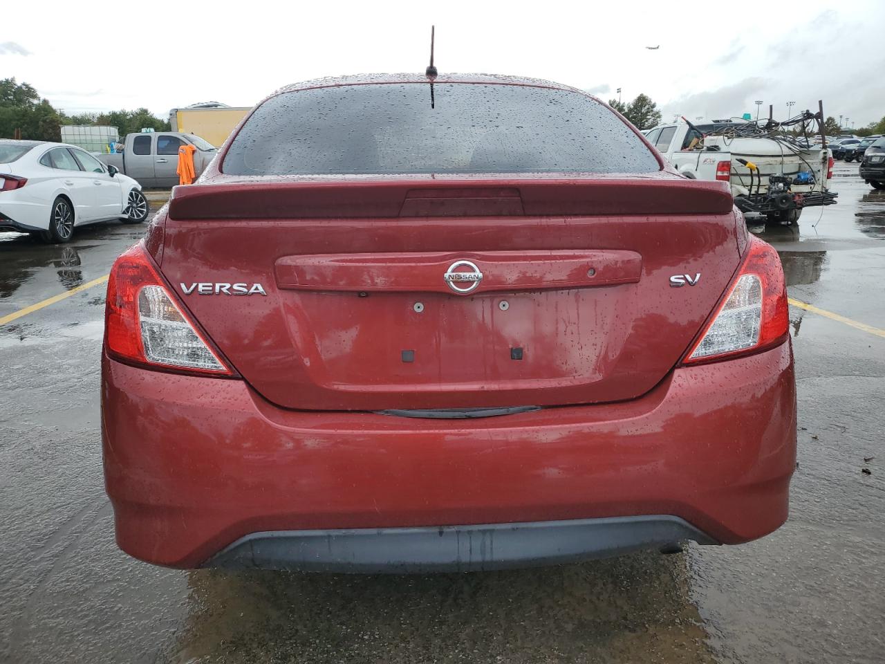 3N1CN7AP4JL880095 2018 Nissan Versa S