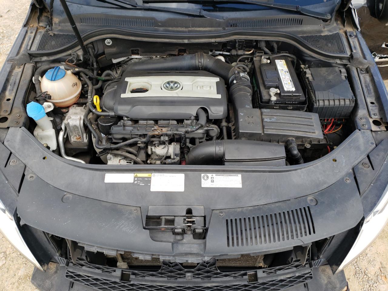 2014 Volkswagen Passat CC - Image 11