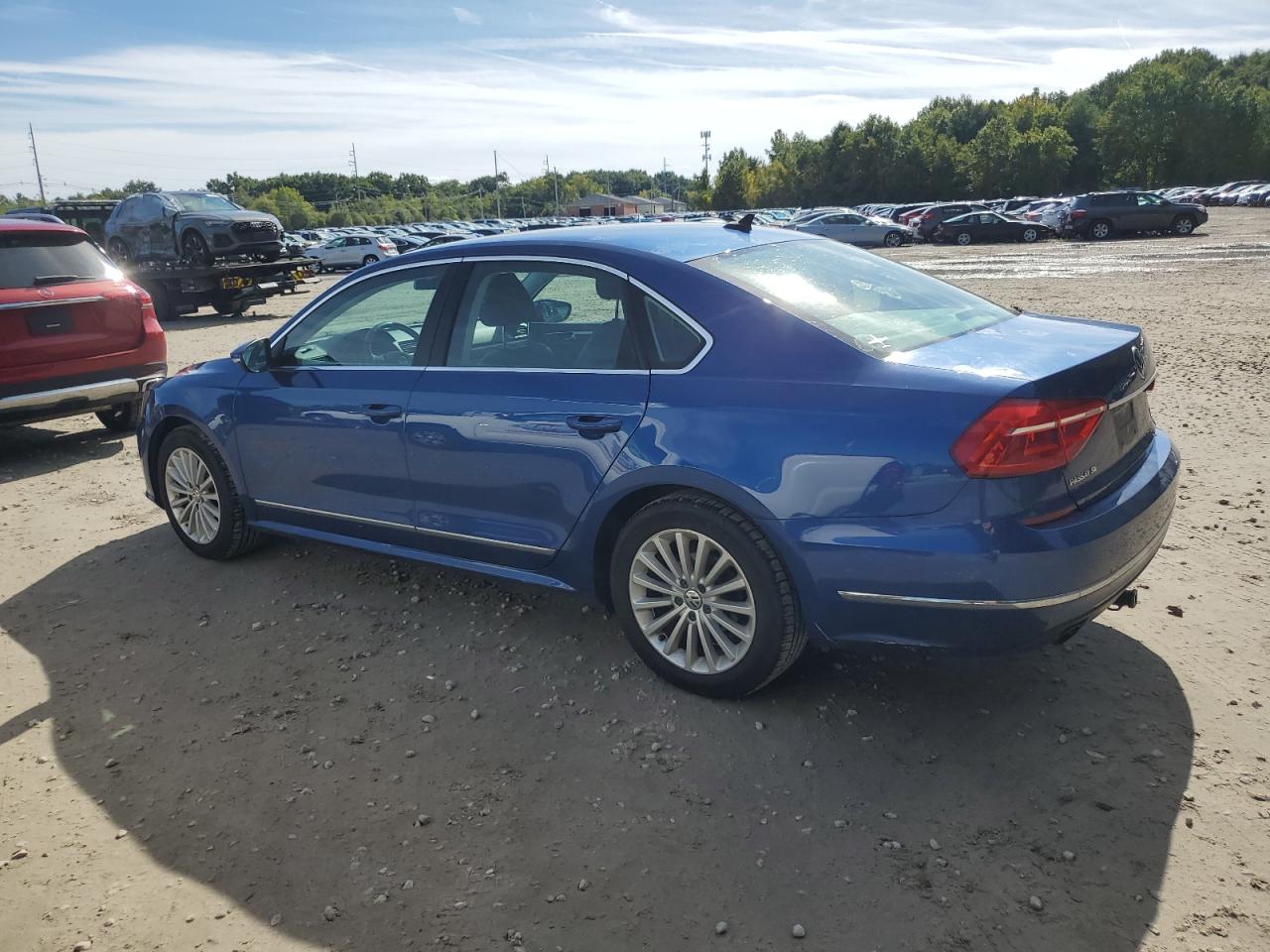 1VWBT7A32GC045237 2016 VOLKSWAGEN PASSAT - Image 2