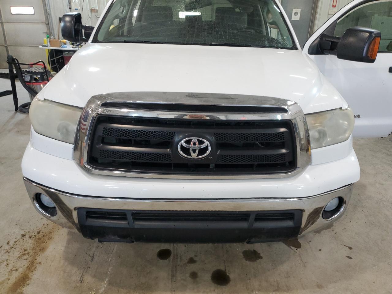 5TFDW5F17BX174459 2011 Toyota Tundra Crewmax Sr5