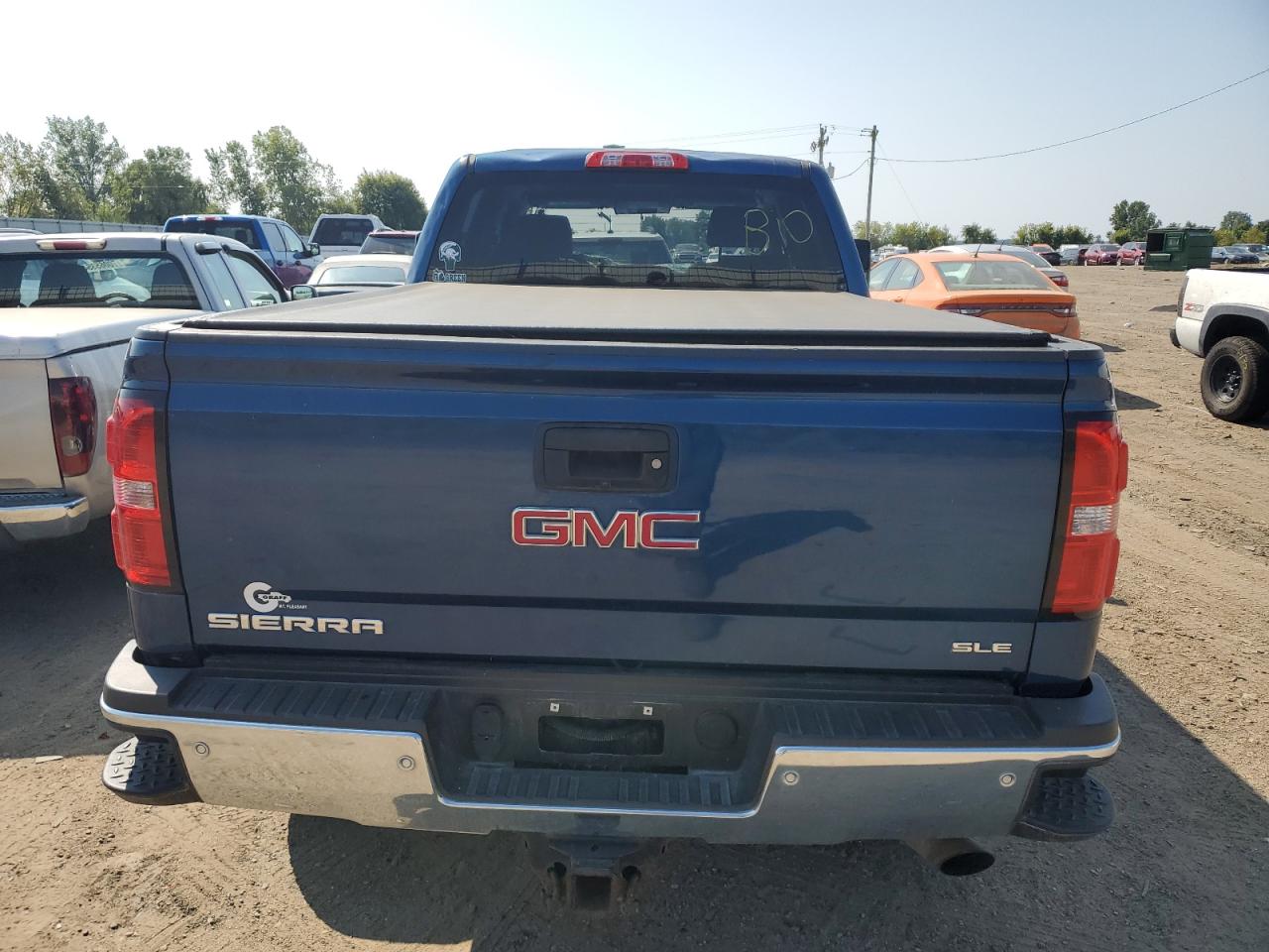 1GT12SEG2JF224854 2018 GMC Sierra K2500 Sle