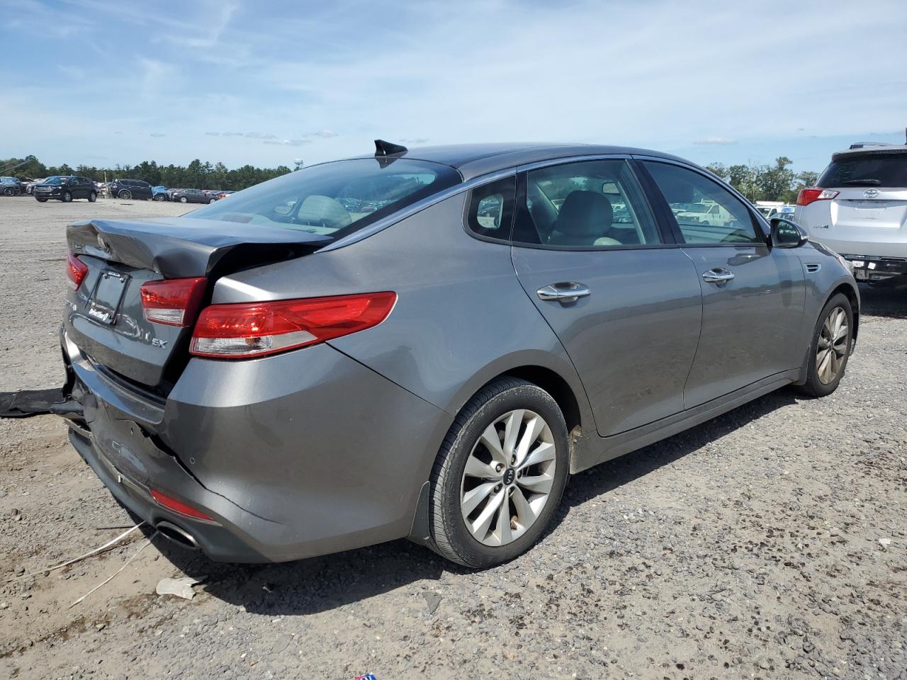 2018 Kia Optima Ex VIN: 5XXGU4L37JG228433 Lot: 70217474